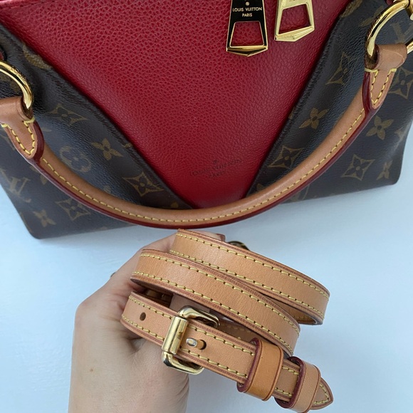 Authentic Louis Vuitton V Tote BB - Picture 13 of 14